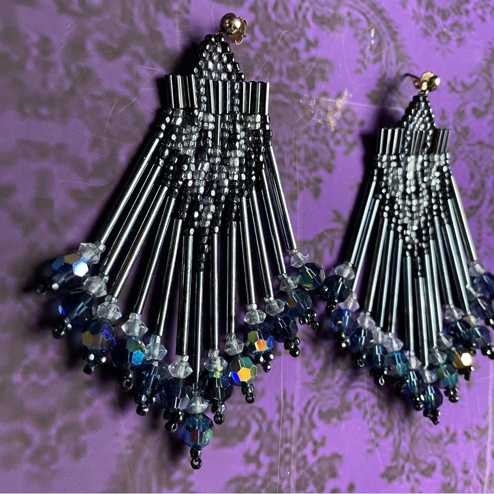 Vintage Iridescent Beaded Chipita earrings - Picture 5 of 8